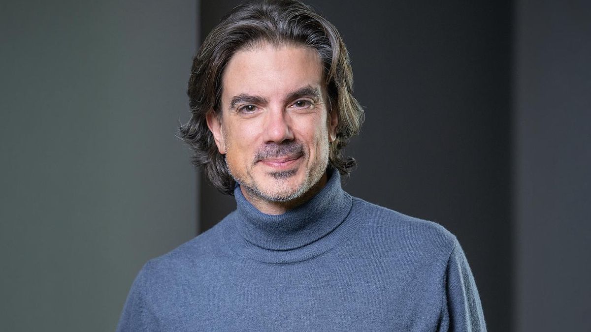 El arquitecto asturiano que ve más allá de las piedras y devuelve el alma a las casonas del medio rural