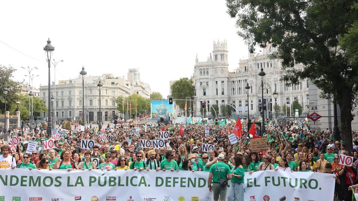 La protesta llega a la plaza de Cibeles