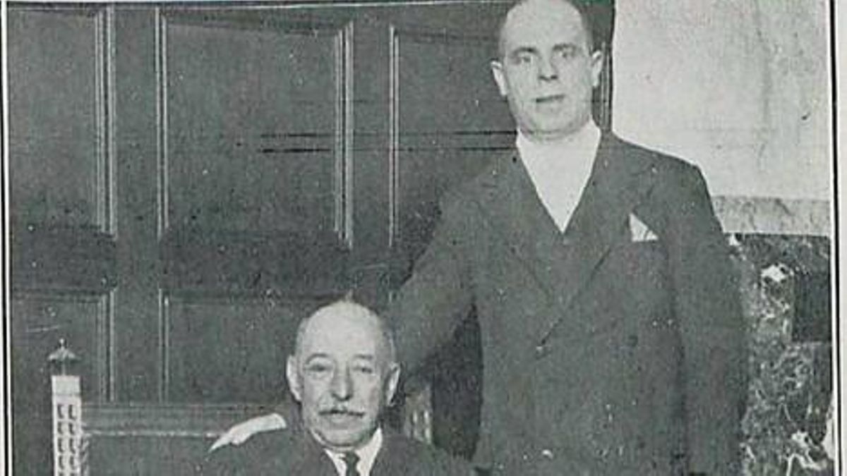 Isidre Escandell (a la dreta), en una fotografia antiga.