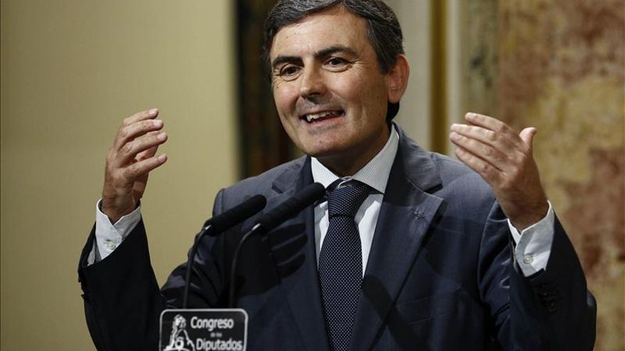 El PSOE replica al FMI que no se gana competitividad bajando los salarios