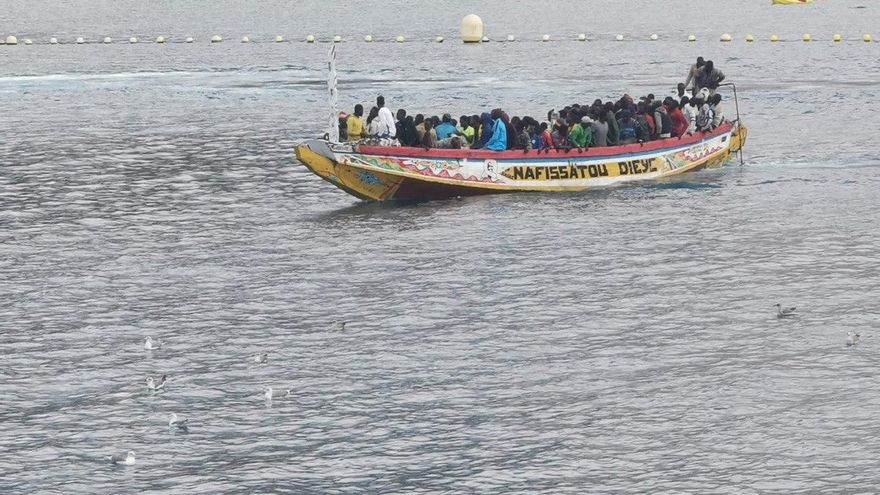 28 menores iban en el cayuco que llegó el martes a Tenerife