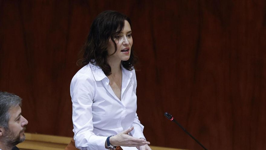 La presidenta de la Comunidad de Madrid, Isabel Díaz Ayuso, interviene durante el pleno de la Asamblea de Madrid este jueves.