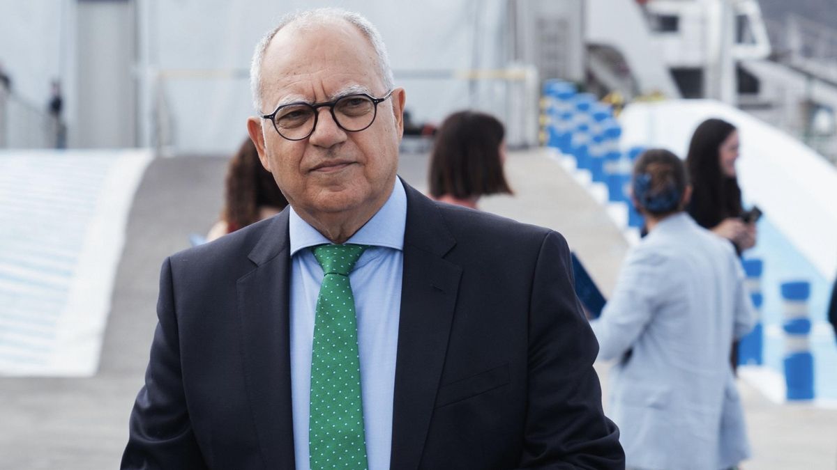 Casimiro Curbelo vuelve a enredarse con el polémico puerto de Fonsalía: "Hay que explicar por qué se desechó"