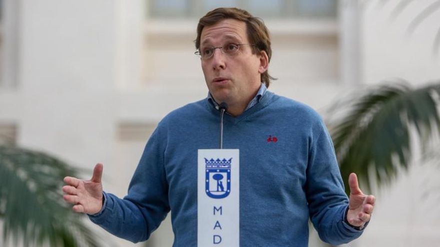 Almeida mantiene al asesor que difundió bulos en las elecciones de la Complutense y tacha la polémica de "ajena al Ayuntamiento"