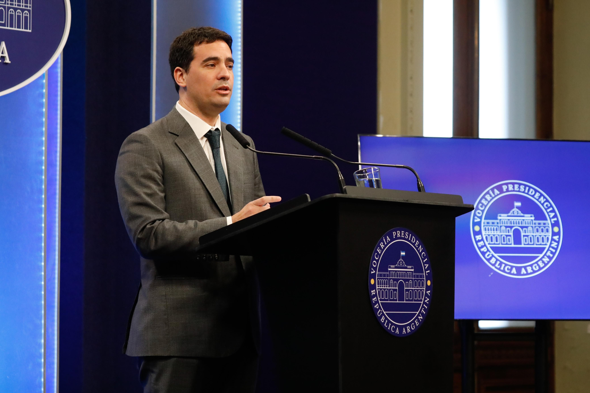 Adrián Ravier, vocero presidencial.