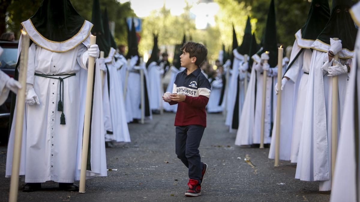 Salida procesional de la Hermandad de la Esperanza, en imágenes