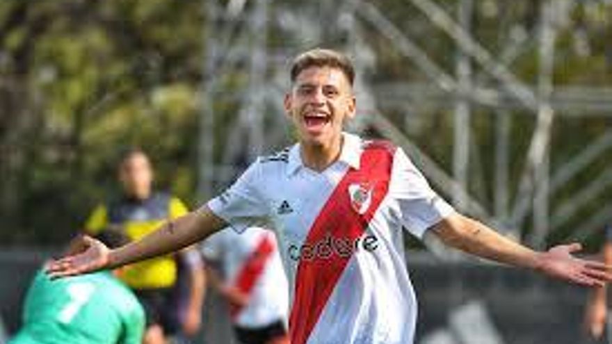 Se revelaron más detalles de la venta del "Diablito" Echeverry al Manchester City