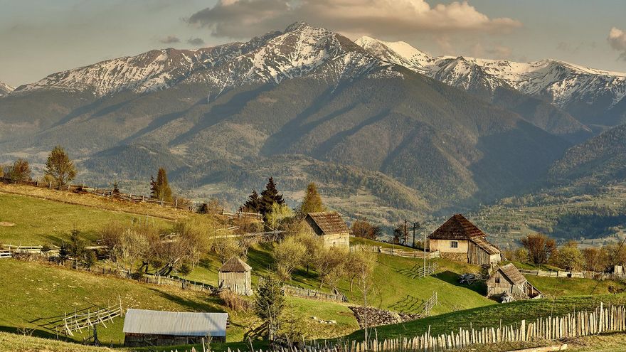 Un viaje al norte de Los Cárpatos: Maramures, las iglesias de madera y el único cementerio alegre de Europa