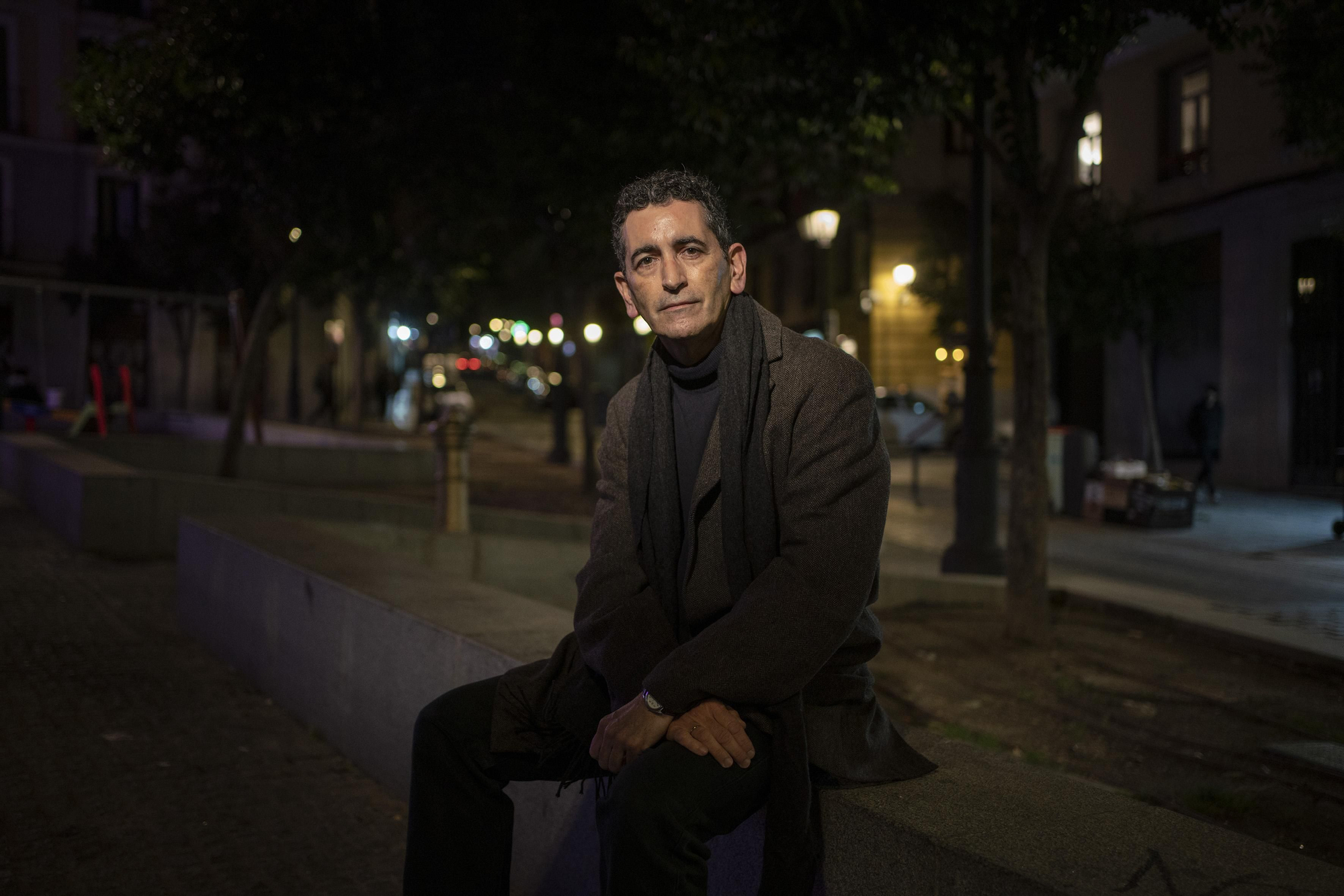 Mayorga, en las calles nocturnas del barrio Lavapiés, en Madrid