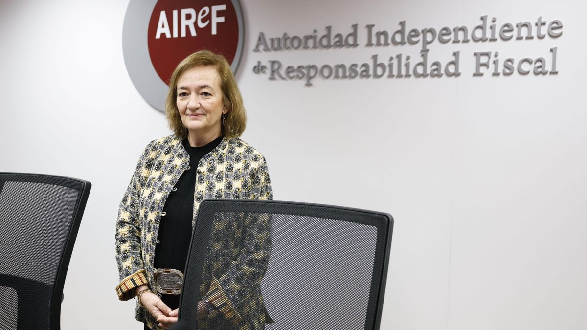 La presidenta de la AIReF, Cristina Herrero durante la rueda de prensa ofrecida este miércoles, para presentar los estudios de la segunda fase del Spending Review 2022-2026. EFE/ Chema Moya