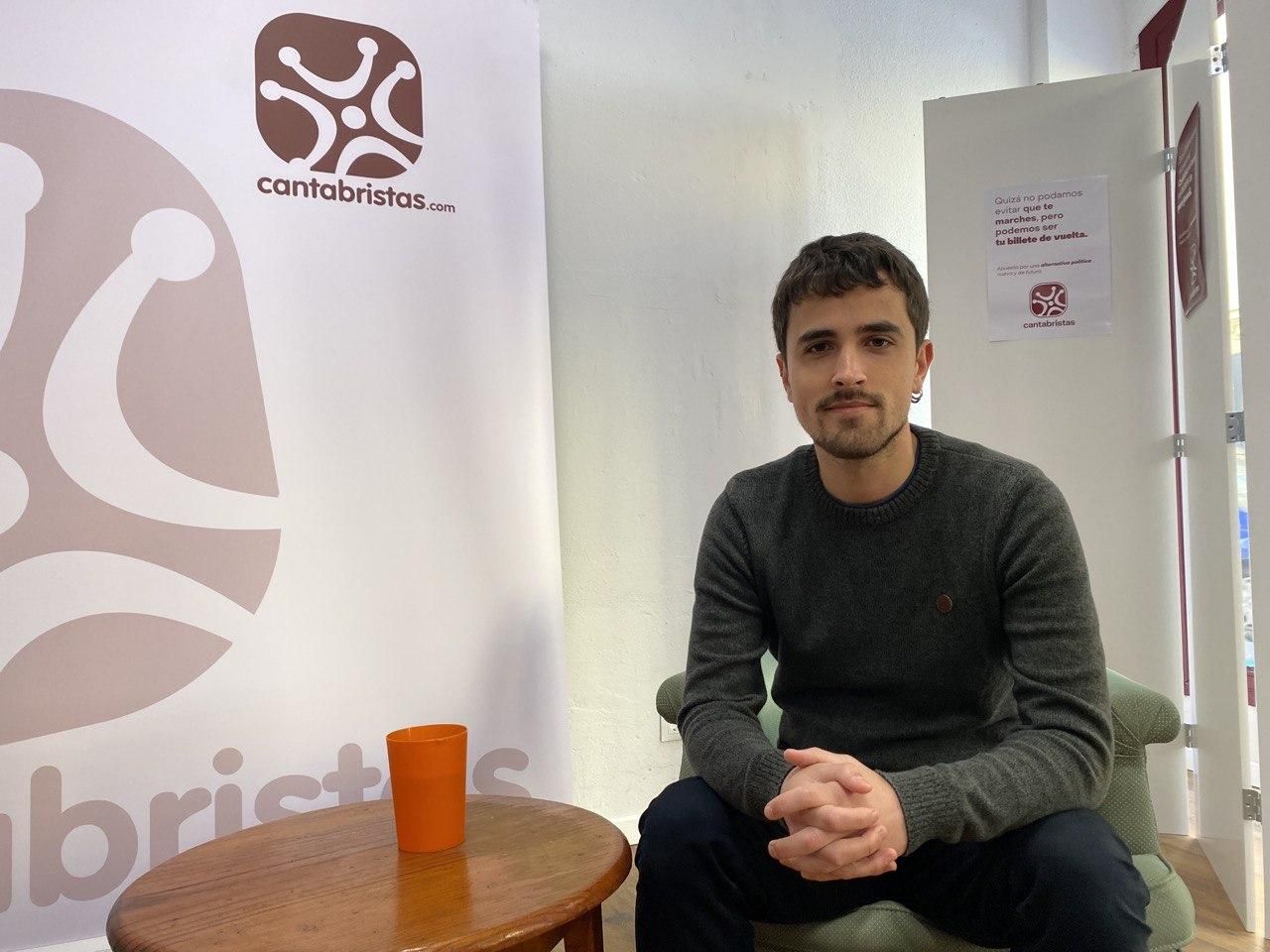 Paulu Lobete durante la entrevista con elDiario.es Cantabria.