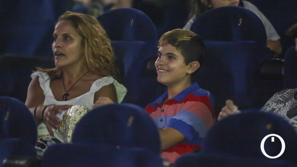 Normalizar lo que parecía imposible: niños con autismo disfrutan de una tarde de cine en una sala adaptada en Córdoba