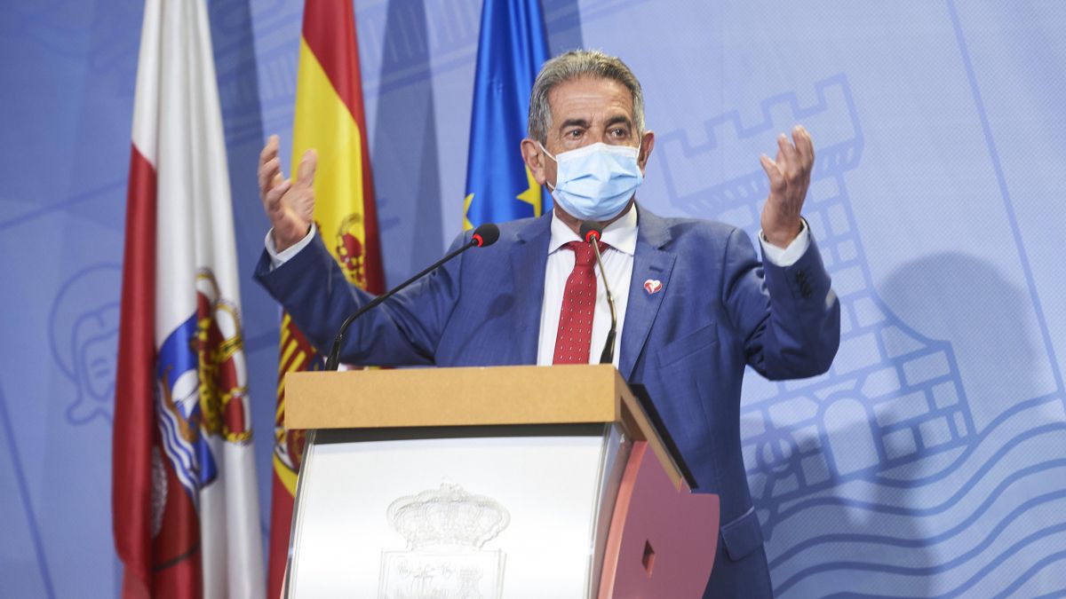 Archivo - El presidente de Cantabria, Miguel Ángel Revilla.