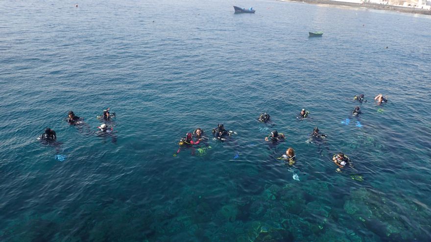 Así fue la recogida de residuos en la costa de El Porís
