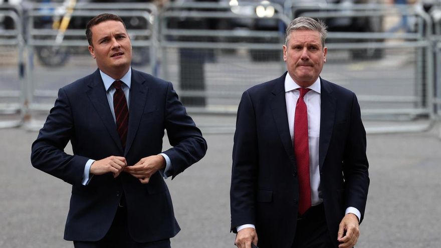 Jaque a Starmer de su ministro de Sanidad después de la ‘tregua’ del discurso del rey
