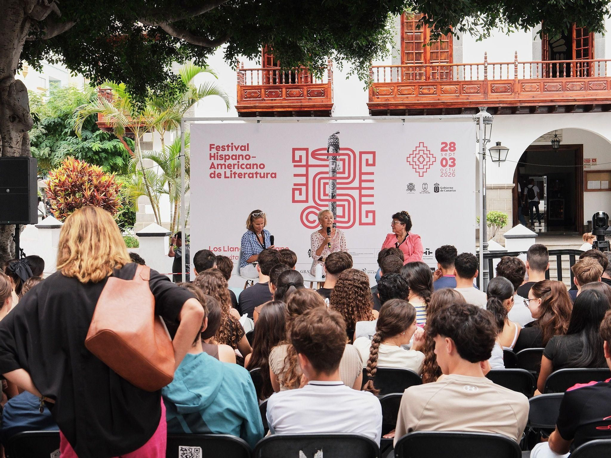 Más de 900 estudiantes participan en los actos del FHL dirigidos a jóvenes en su octava edición.