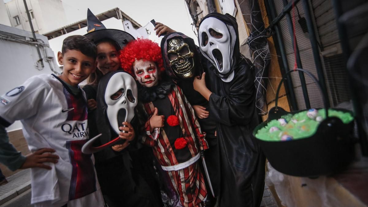 La calle López de Alba celebra su Halloween