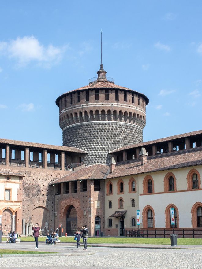 Patio del Castillo de los Sforza.