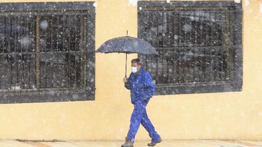 Temporal de nieve en la comarca del Bierzo. / César Sánchez