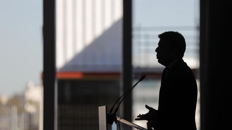 El futuro incierto de Carlos Mazón: anatomía de una infamia