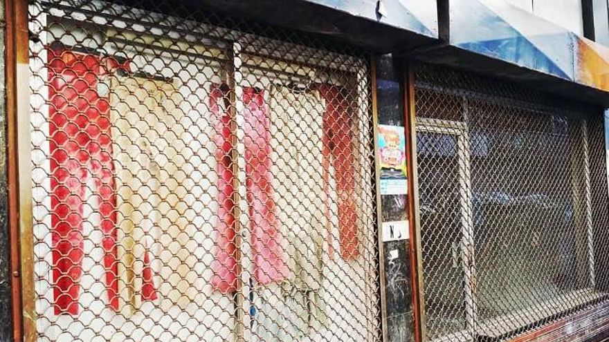 Pantalones en el antiguo Radio Race, de Modesto Lafuente 3.