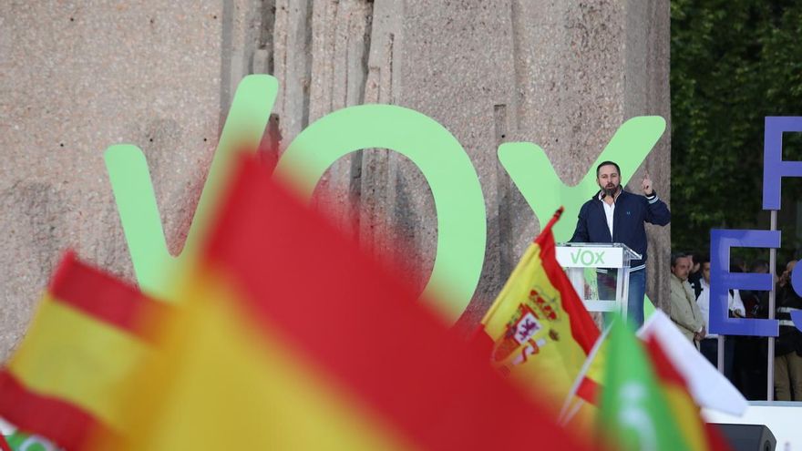 Abascal erige a Vox como único capaz de asegurar la unidad nacional, que defiende "con todas las consecuencias"