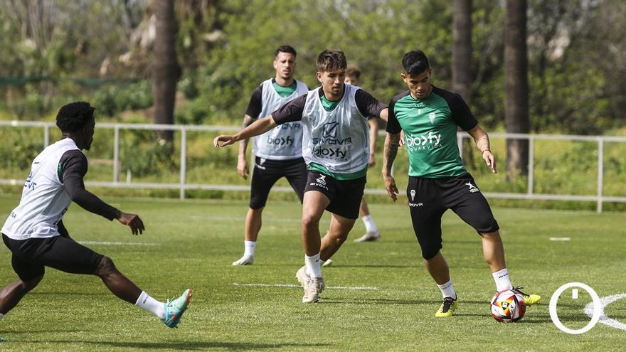 Las principales dudas en la plantilla del Córdoba CF para el inicio del 'play off'