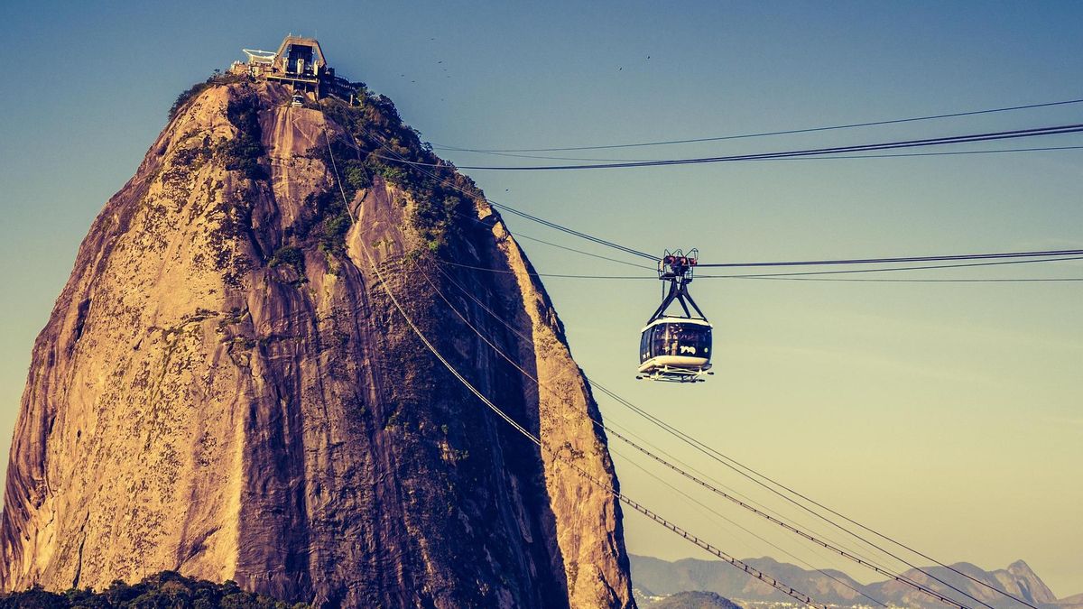 Este mítico teleférico brasileño lleva hasta una cumbre desde la que se puede disfrutar de una de las mejores vistas de esta ciudad