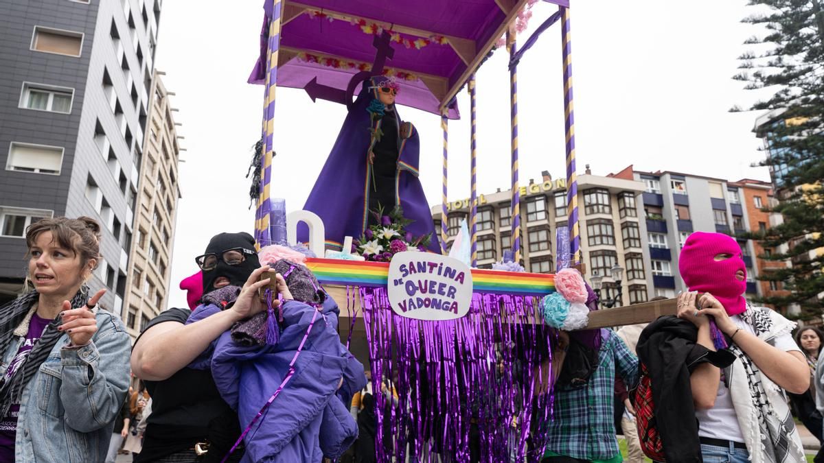 Procesión de la 'Santina Queer' en Asturias