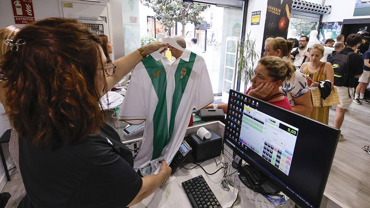 Salen a la venta las camisetas del Córdoba CF para la temporada 26-27