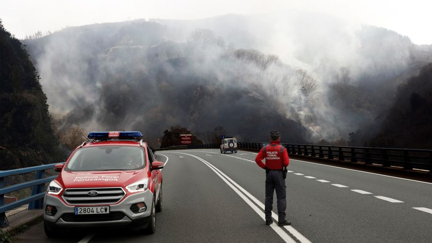 Extinguido el gran incendio de Gipuzkoa, Navarra y Francia que ha arrasado unas 2.000 hectáreas