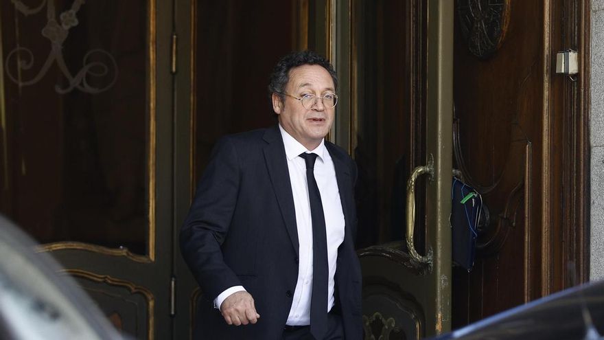 El fiscal general del Estado, Álvaro García Ortiz, sale del Tribunal Supremo, donde prosigue el juicio contra él por presunta revelación de secretos.