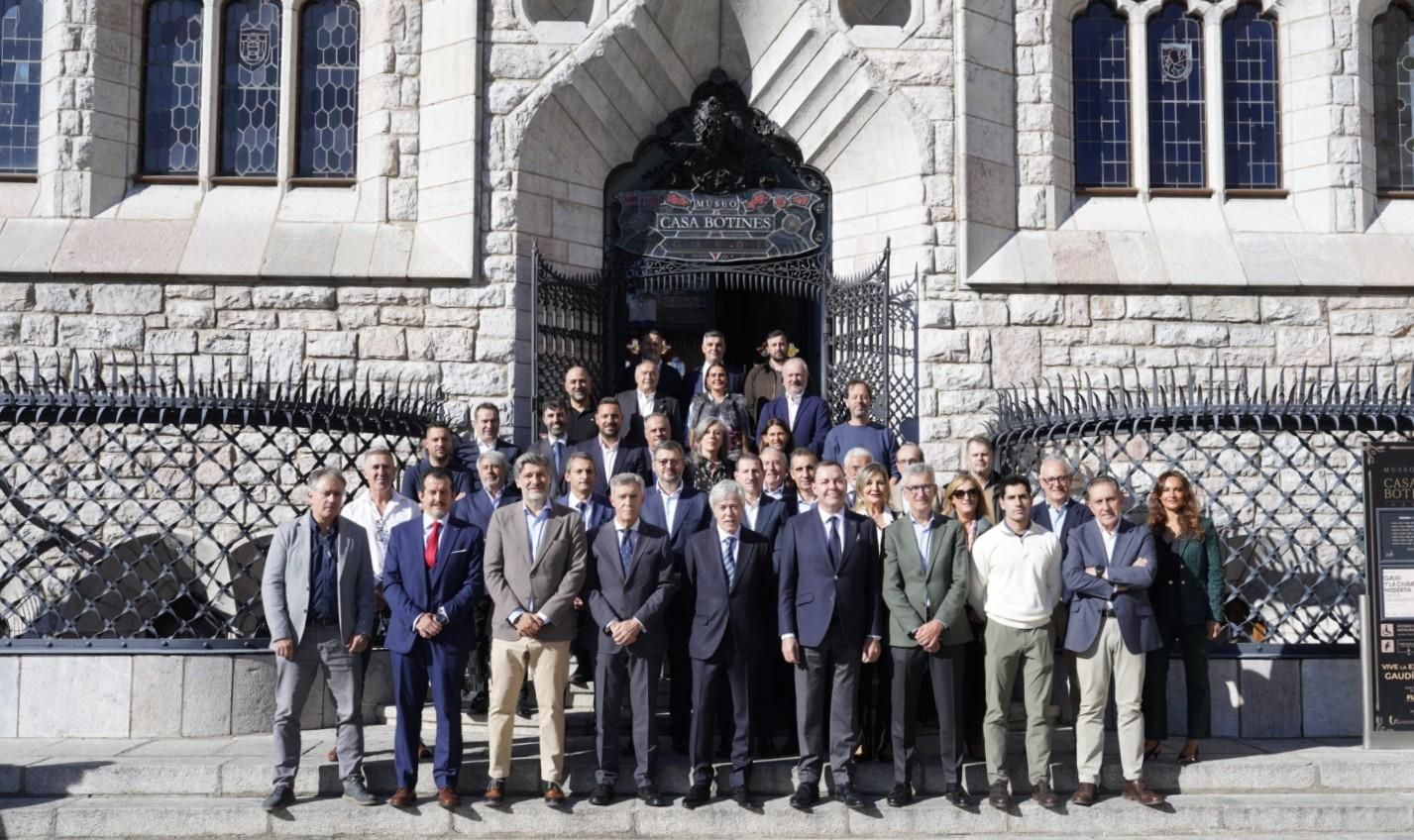 Empresarios y dirigentes en la jornada de Renta 4 Banco en León.