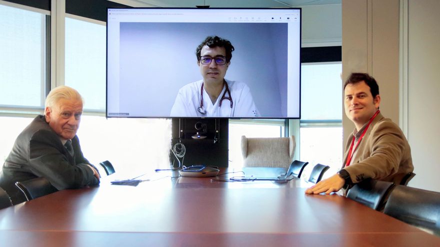 En la imagen los doctores Valentín Fuster, Xavier Rosselló y Borja Ibáñez, director general e investigadores del Centro Nacional de Investigaciones Cardiovasculares (CNIC), respectivamente. Fotografía cedida por el CNIC.