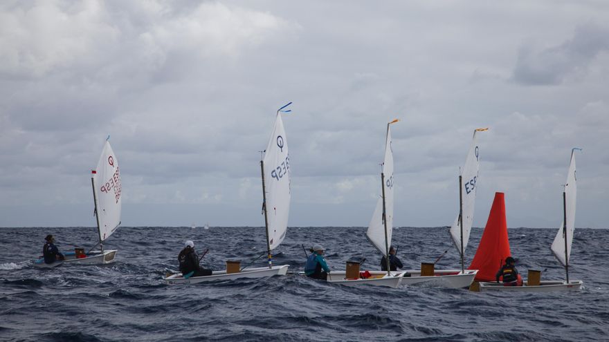 Fayna Tavío y Javier Ramos, primeros líderes de la Regata Internacional Las Teresitas