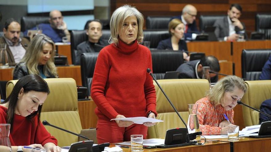 El Gobierno extremeño pide calma a familias y asociaciones pese a derogar la ley de Memoria Histórica: "La nueva os ampara"