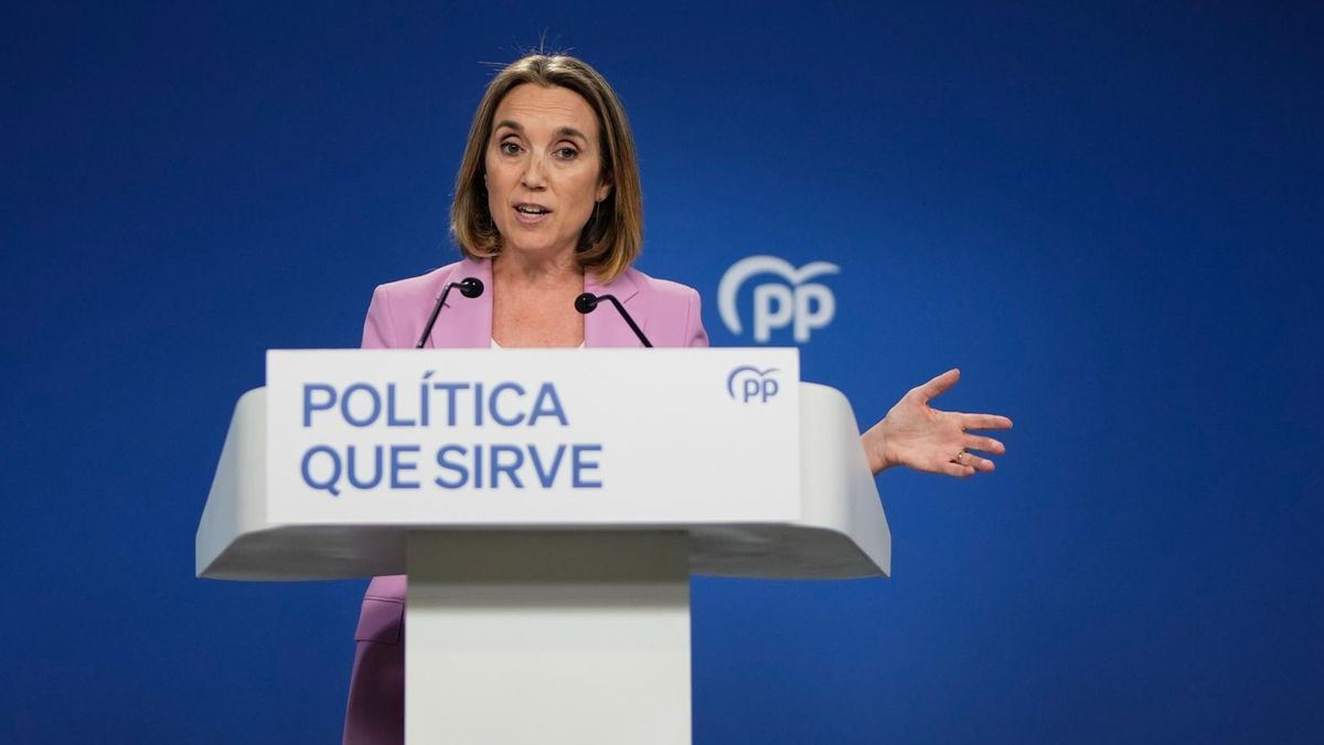 La secretaria general del PP, Cuca Gamarra, durante la rueda de prensa de este lunes en la que ha anunciado que dejará el cargo en el XXII congreso nacional.