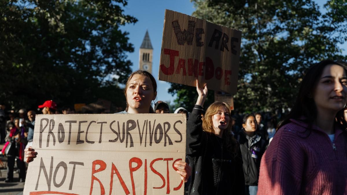 Qué ha pasado en la Universidad de Cornell: una estudiante denunció a siete hombres por agresión sexual y nadie le hizo caso, hasta ahora