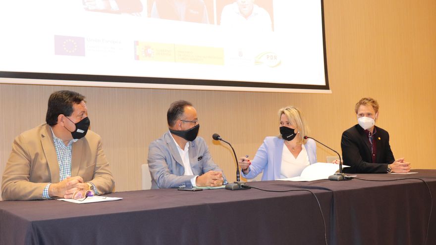 Canarias reúne a las principales referencias nacionales e internacionales en enología