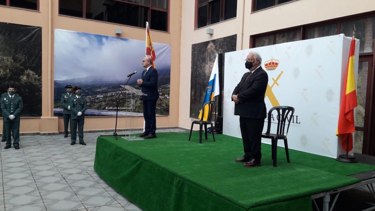 Un momento de la inauguración de las nuevas dependencias del Destacamento de la Agrupación de Tráfico de la Guardia Civil en La Palma.