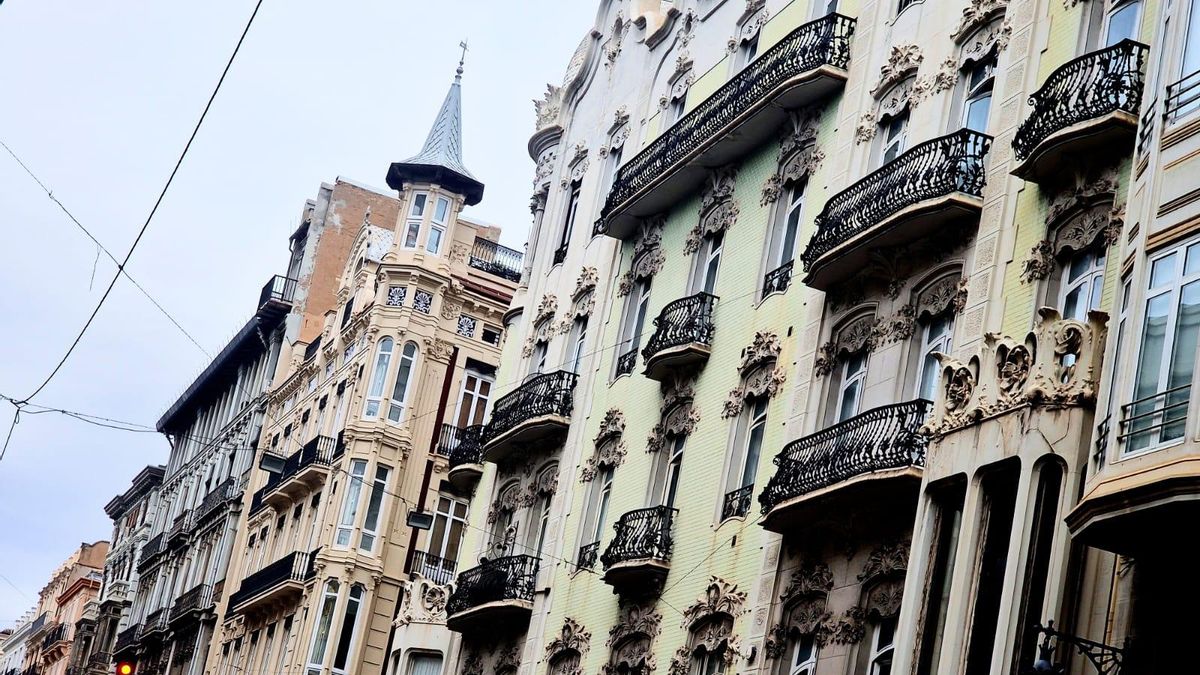 Edificio del arquitecto Mora en la calle de La Paz.