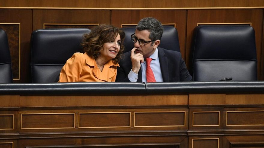 El Gobierno mantiene sus planes sobre la amnistía pese a la decisión del Supremo de imputar a Puigdemont por terrorismo