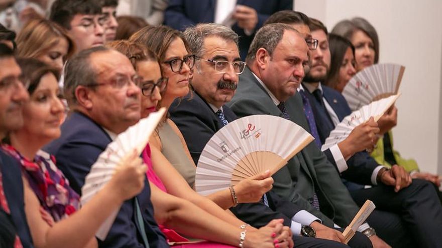 Martínez Lizán junto a sus compañeros de Gabinete