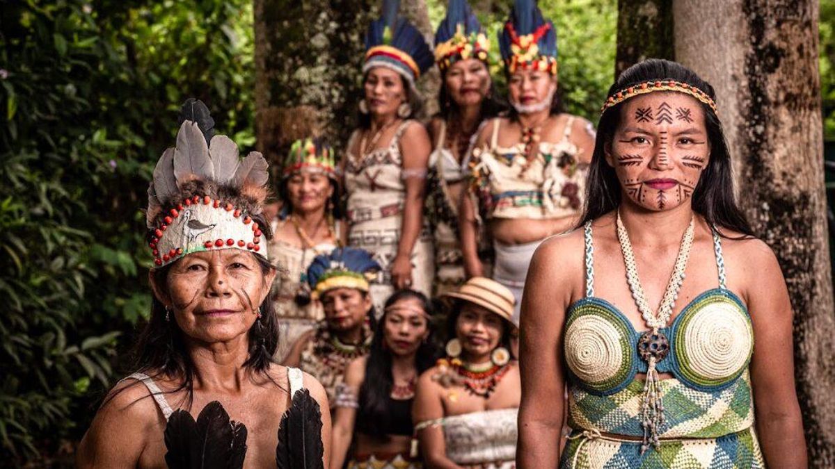 Mujeres y niñas indígenas
