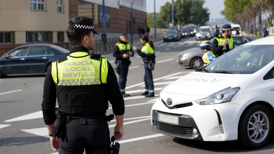 Una intoxicación alimentaria por salmonela deja afectados a casi 70 policías locales en formación en Andalucía