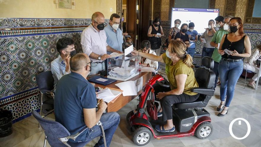 Más de la mitad de los profesores ya han votado en las elecciones de la Universidad