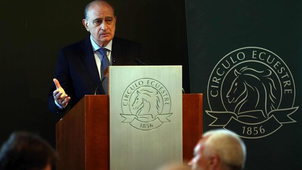 Fernández Díaz pide al PSOE "olvidar vetos" y apostar por la gran coalición