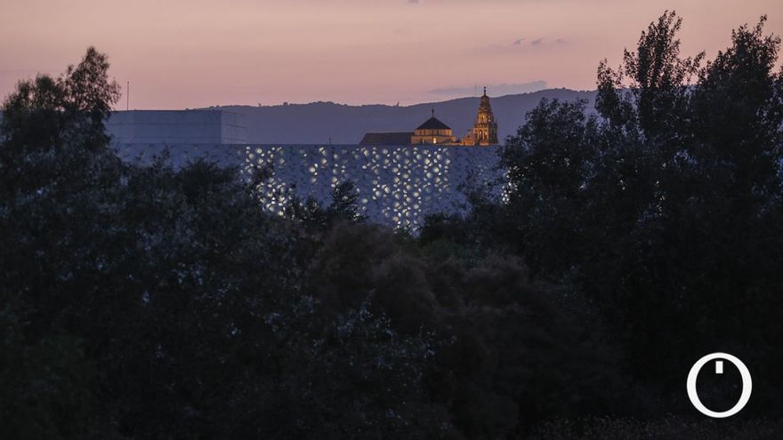 Los árboles que no dejan ver la fachada mediática del C3A