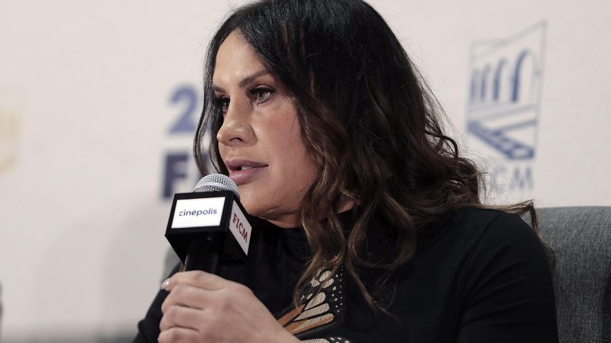 Karla Sofía Gascón abandona Twitter y pide disculpas por sus mensajes: "Me han amenazado de muerte y vejado hasta la extenuación"