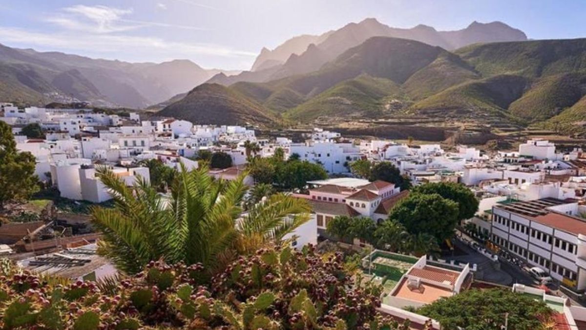 Agaete saca a licitación dos instalaciones solares en aparcamientos públicos